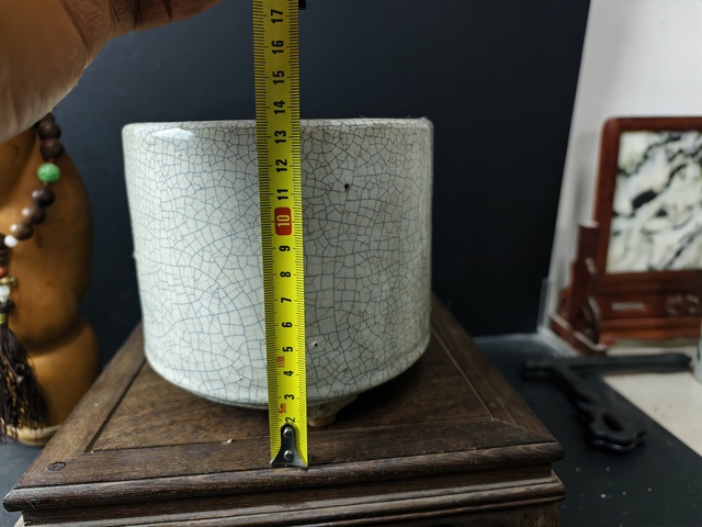 古玩陶瓷 三足筒式香爐真品鑒賞圖