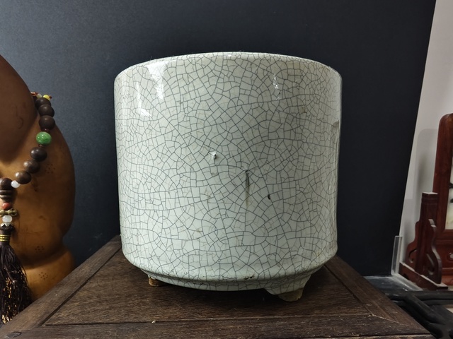 古玩陶瓷 三足筒式香爐真品鑒賞圖