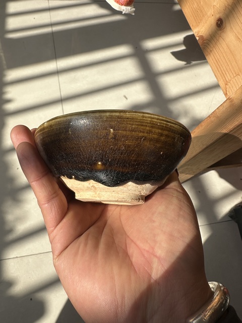 古玩陶瓷醬釉茶盞真品鑒賞圖