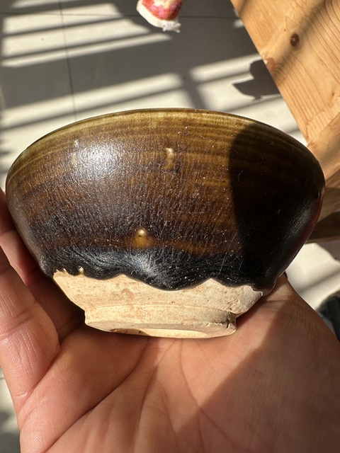 古玩陶瓷醬釉茶盞真品鑒賞圖