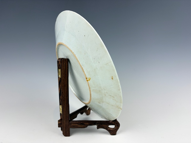 古玩陶瓷清中期·粉彩石榴花卉紋盤真品鑒賞圖