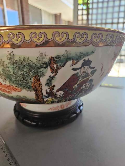 古玩陶瓷創(chuàng)匯 廣彩人物紋碗真品鑒賞圖