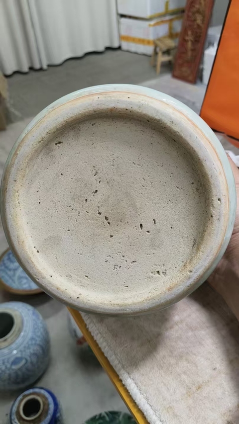 古玩陶瓷民國豆青釉香爐真品鑒賞圖