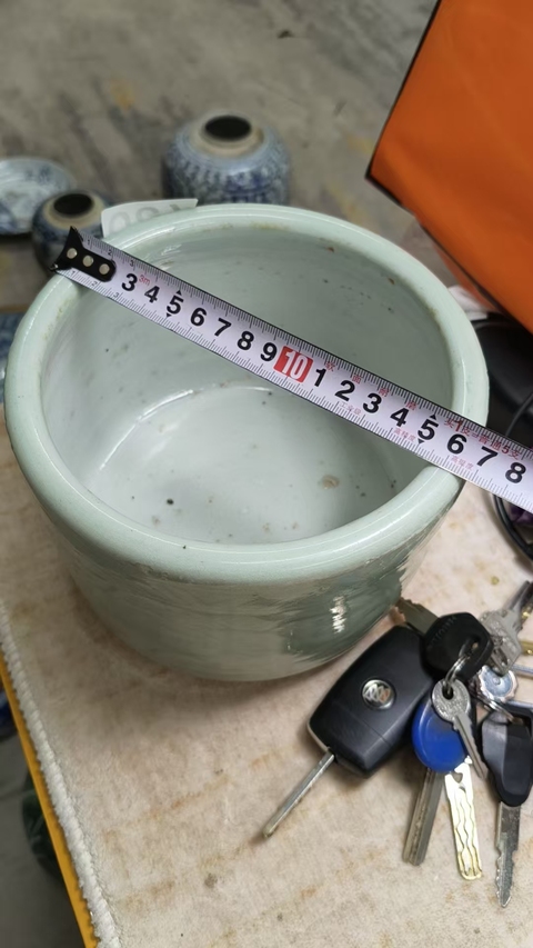 古玩陶瓷民國豆青釉香爐真品鑒賞圖