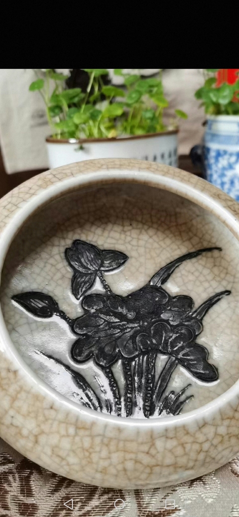 古玩陶瓷哥釉堆荷花紋洗真品鑒賞圖