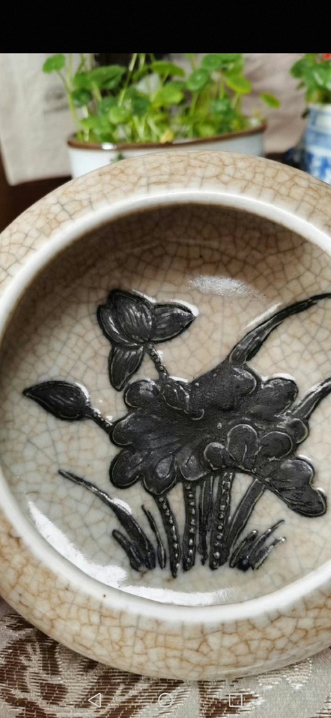 古玩陶瓷哥釉堆荷花紋洗真品鑒賞圖