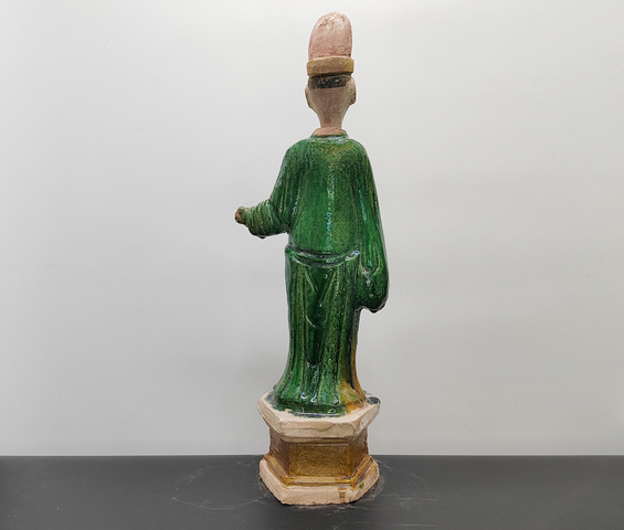 古玩陶瓷碩大的明代三彩舉手長袍書生俑45.5厘米拍賣，當前價格38元