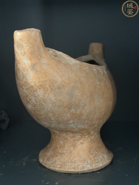 古玩陶瓷齊家文化船型豆真品鑒賞圖