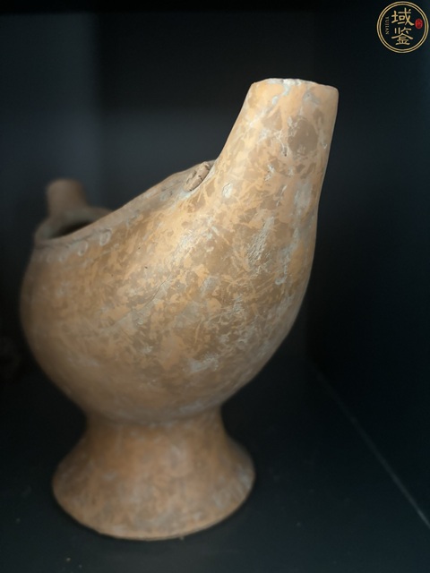 古玩陶瓷齊家文化船型豆真品鑒賞圖