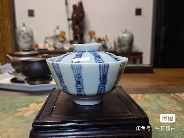 古玩陶瓷青花壽字紋蓋碗真品鑒賞圖