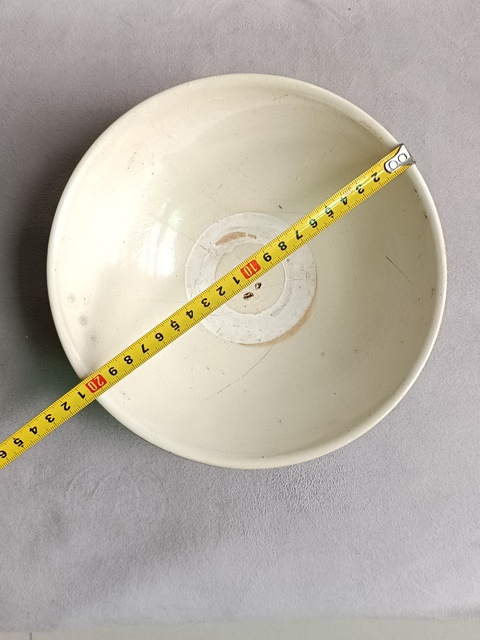 古玩陶瓷定窯系白釉斗笠碗真品鑒賞圖