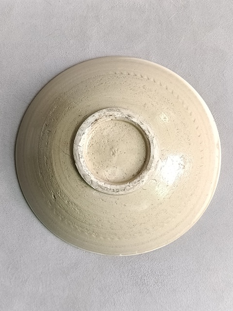 古玩陶瓷定窯系白釉斗笠碗真品鑒賞圖