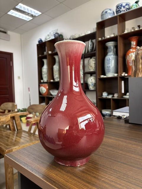 古玩陶瓷解放初 郎窯紅釉瓶真品鑒賞圖