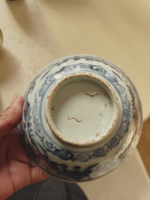 古玩陶瓷花卉紋青花碗真品鑒賞圖