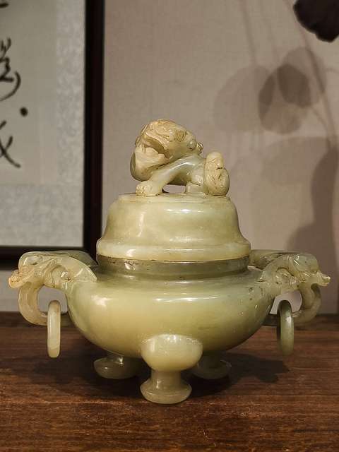 古玩玉器岫玉香爐真品鑒賞圖