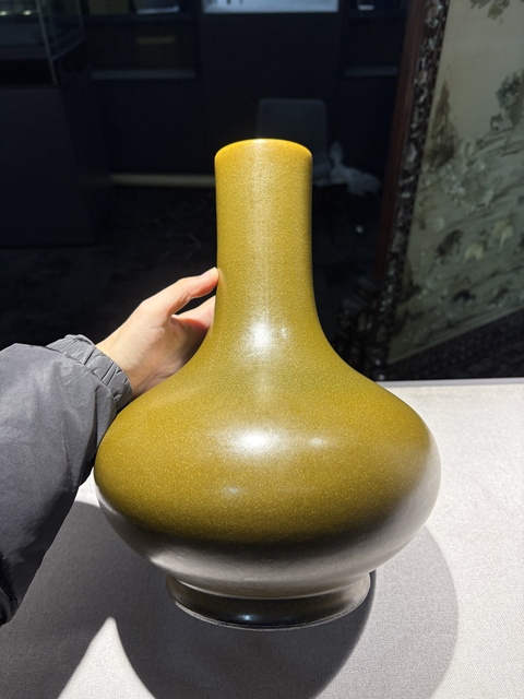 古玩陶瓷清光緒 茶葉末釉荸薺瓶真品鑒賞圖