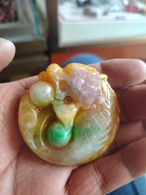 古玩玉器“染色”非天然翡翠佩真品鑒賞圖