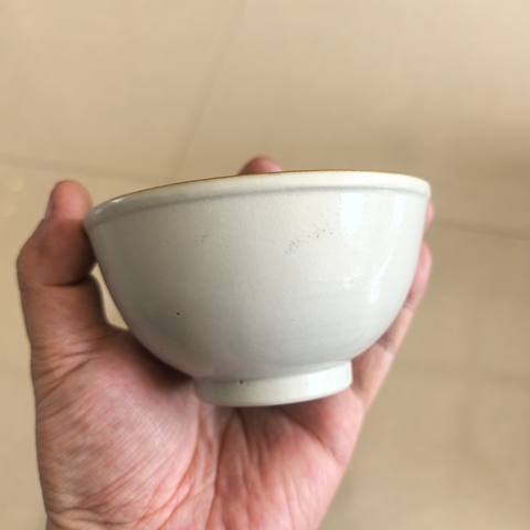 古玩陶瓷白釉唇口碗真品鑒賞圖