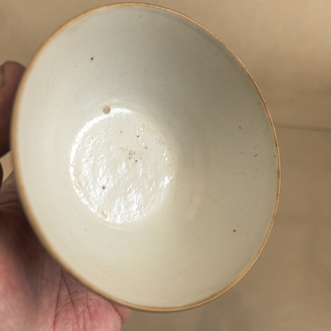 古玩陶瓷白釉唇口碗真品鑒賞圖