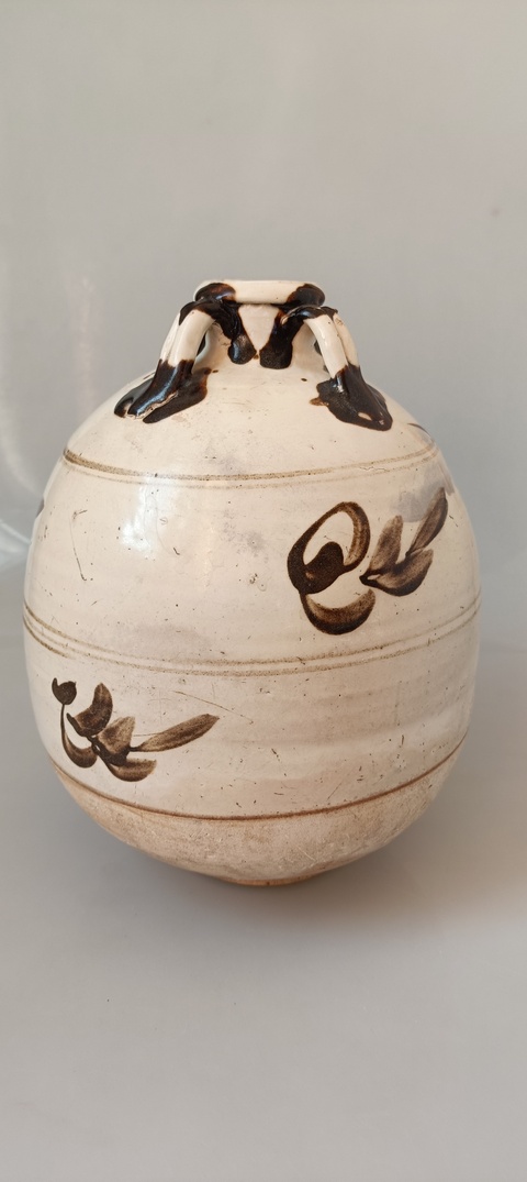 古玩陶瓷磁州窯白地黑花四系瓶拍賣，當(dāng)前價(jià)格30000元