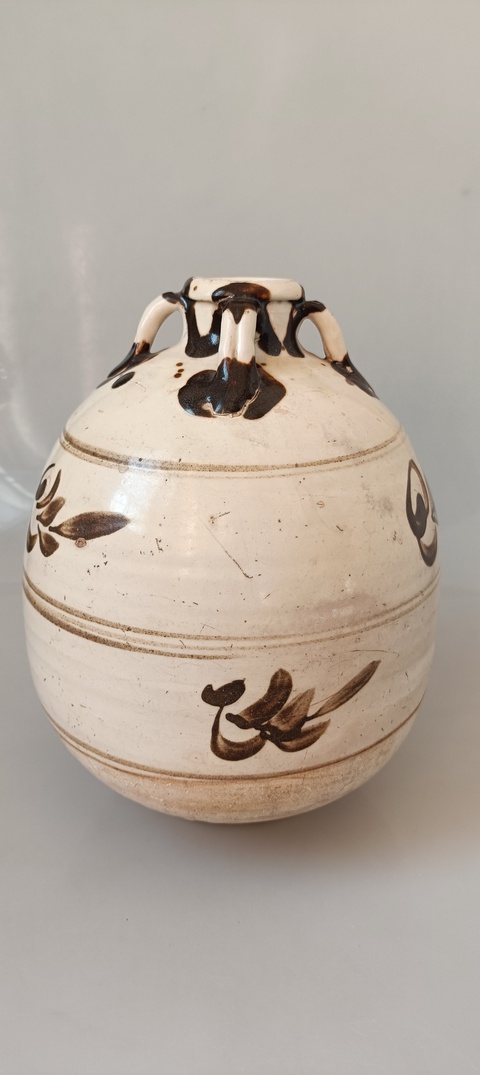 古玩陶瓷磁州窯白地黑花四系瓶拍賣，當(dāng)前價(jià)格30000元