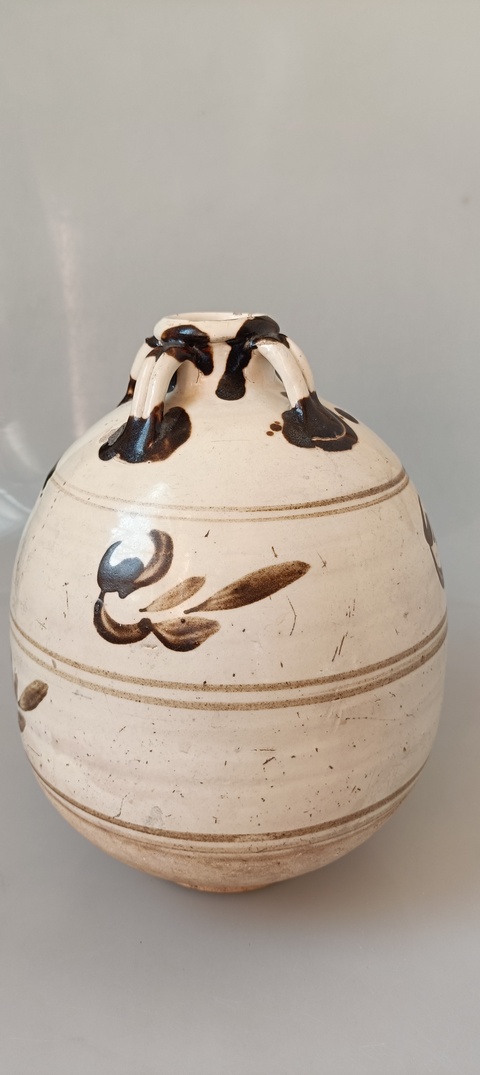 古玩陶瓷磁州窯白地黑花四系瓶拍賣，當(dāng)前價(jià)格30000元