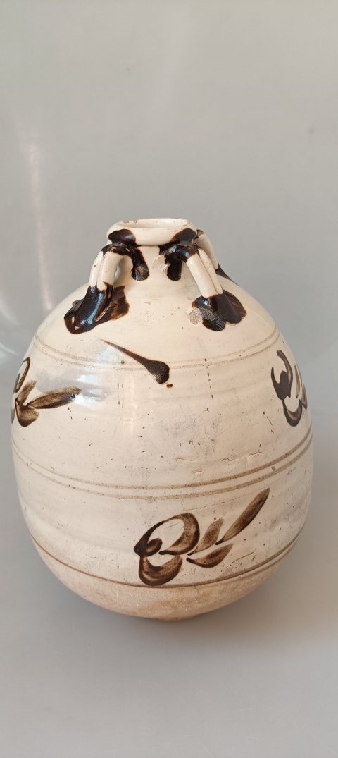 古玩陶瓷磁州窯白地黑花四系瓶拍賣，當(dāng)前價(jià)格30000元