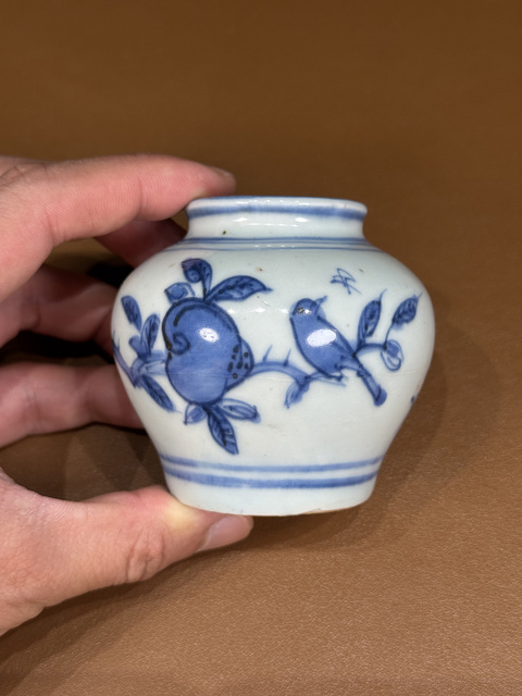 古玩陶瓷青花花鳥罐真品鑒賞圖