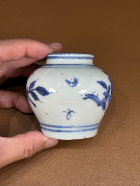 古玩陶瓷青花花鳥罐真品鑒賞圖
