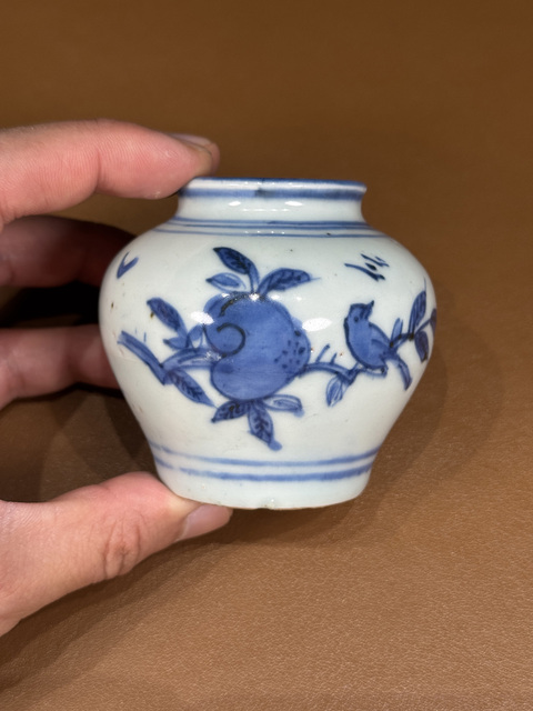 古玩陶瓷青花花鳥罐真品鑒賞圖