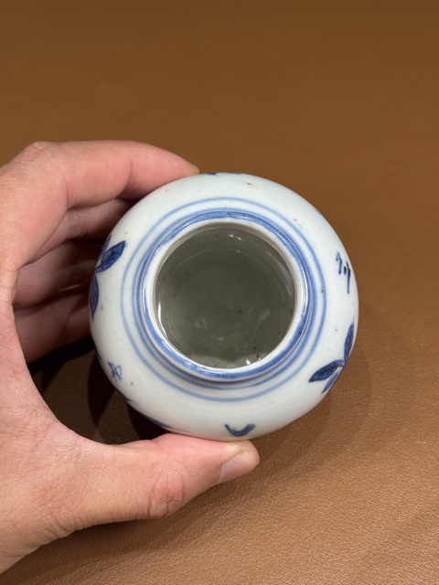 古玩陶瓷青花花鳥罐真品鑒賞圖