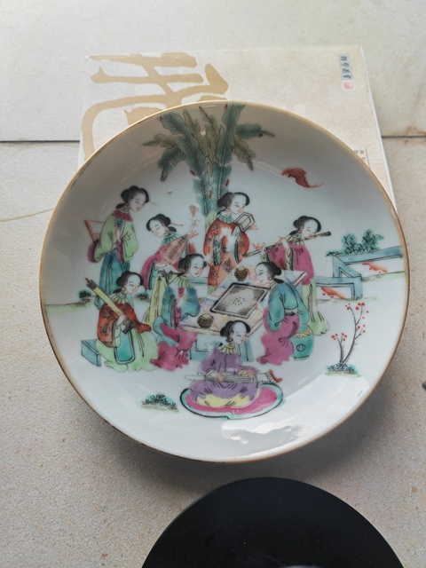 古玩陶瓷粉彩人物故事紋盤真品鑒賞圖