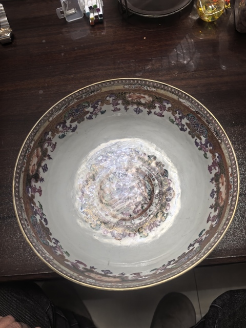 古玩陶瓷人物紋廣彩碗真品鑒賞圖