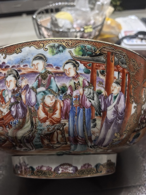 古玩陶瓷人物紋廣彩碗真品鑒賞圖