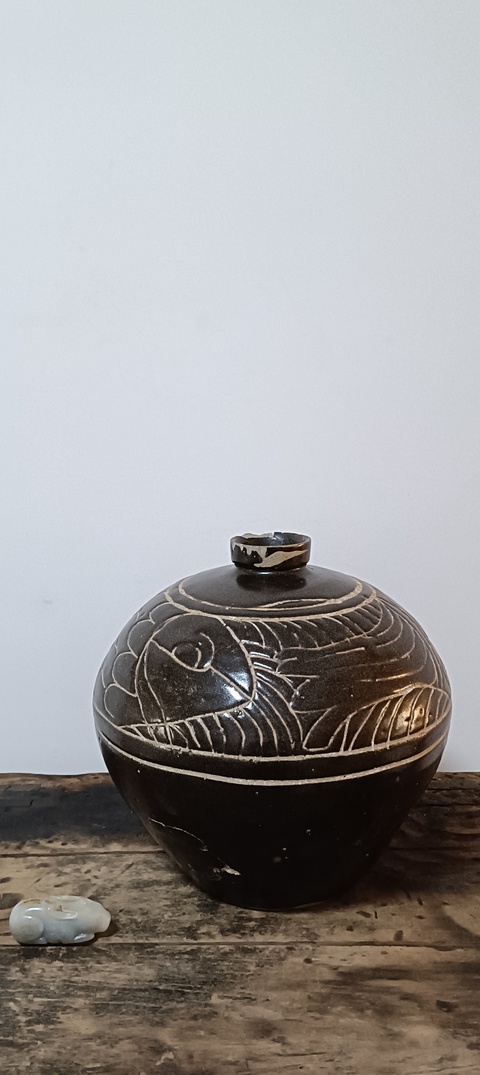 古玩陶瓷剔花嘟嚕瓶拍賣，當前價格50000元