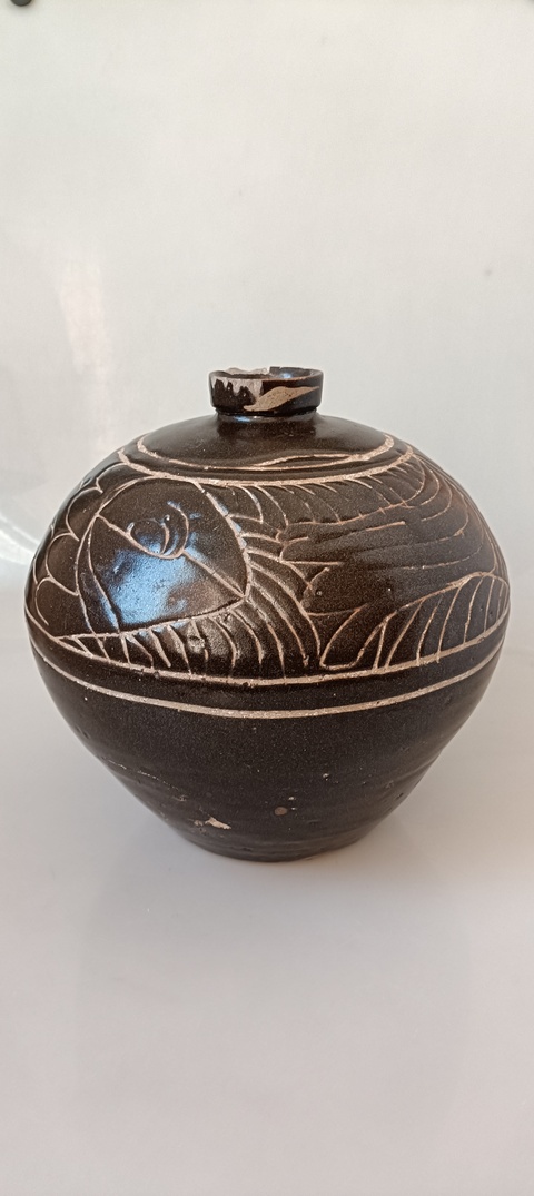 古玩陶瓷剔花嘟嚕瓶拍賣，當前價格50000元