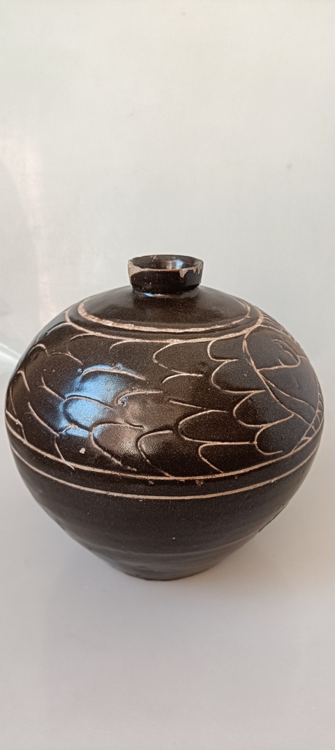 古玩陶瓷剔花嘟嚕瓶拍賣，當前價格50000元