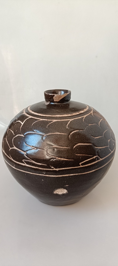 古玩陶瓷剔花嘟嚕瓶拍賣，當前價格50000元