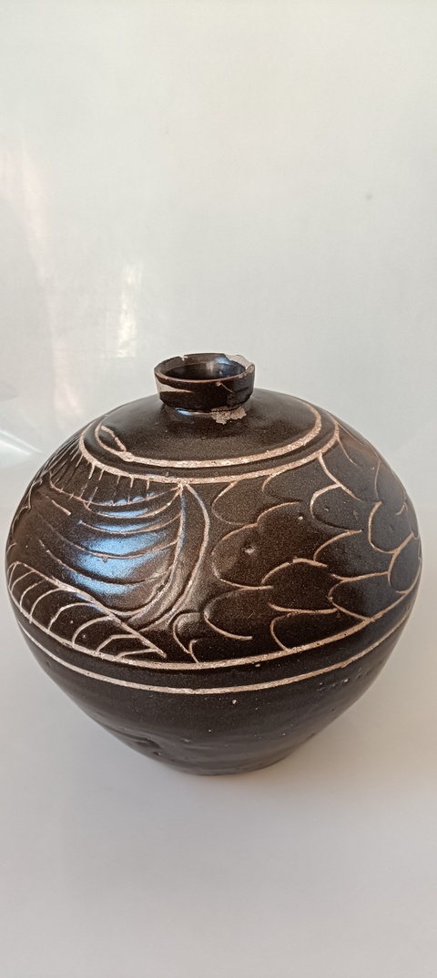 古玩陶瓷剔花嘟嚕瓶拍賣，當前價格50000元