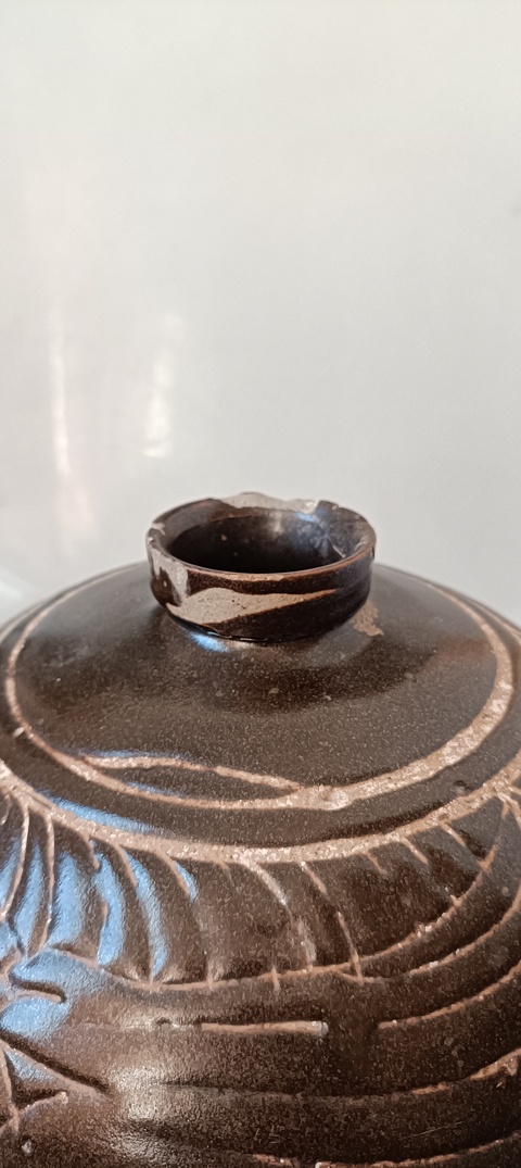 古玩陶瓷剔花嘟嚕瓶拍賣，當前價格50000元