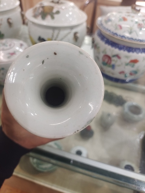 古玩陶瓷青花五彩花卉紋玉壺春瓶真品鑒賞圖