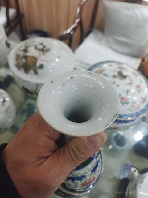 古玩陶瓷青花五彩花卉紋玉壺春瓶真品鑒賞圖