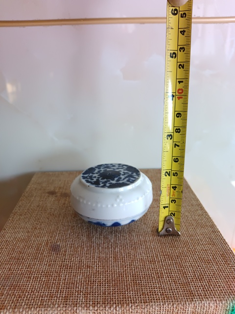 古玩陶瓷清早期青花山水花卉紋印泥盒拍賣，當前價格800元