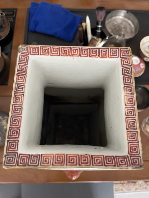 古玩陶瓷粉彩無雙譜人物四方瓶真品鑒賞圖