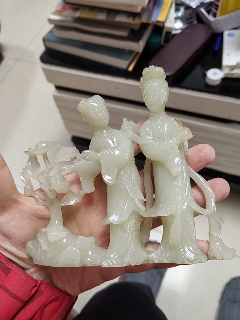 古玩玉器和田玉仕女擺件真品鑒賞圖