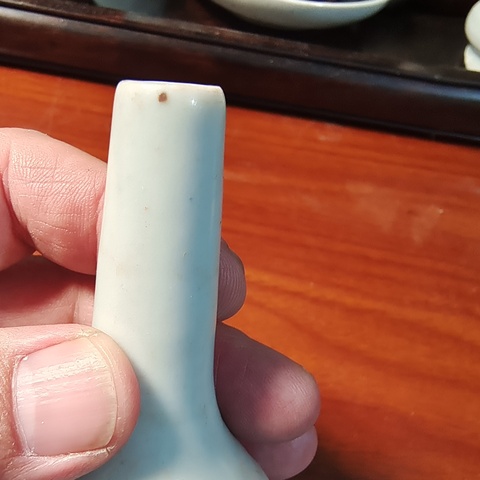 古玩陶瓷白釉瓶真品鑒賞圖