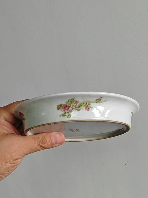 古玩陶瓷民國 折枝花卉紋折沿洗真品鑒賞圖