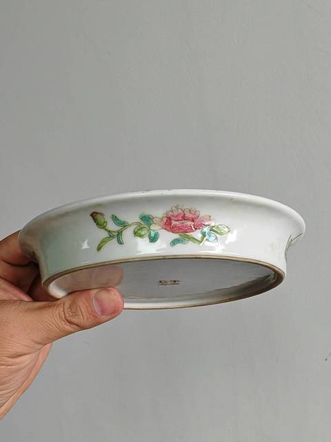 古玩陶瓷民國 折枝花卉紋折沿洗真品鑒賞圖