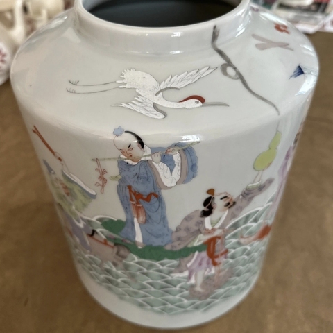 古玩陶瓷八仙圖粉彩罐真品鑒賞圖