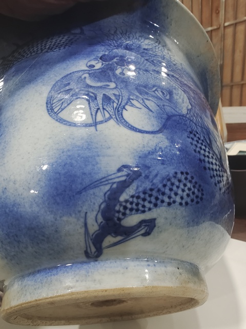 古玩陶瓷清中期青花云龍紋花盆拍賣，當前價格12000元